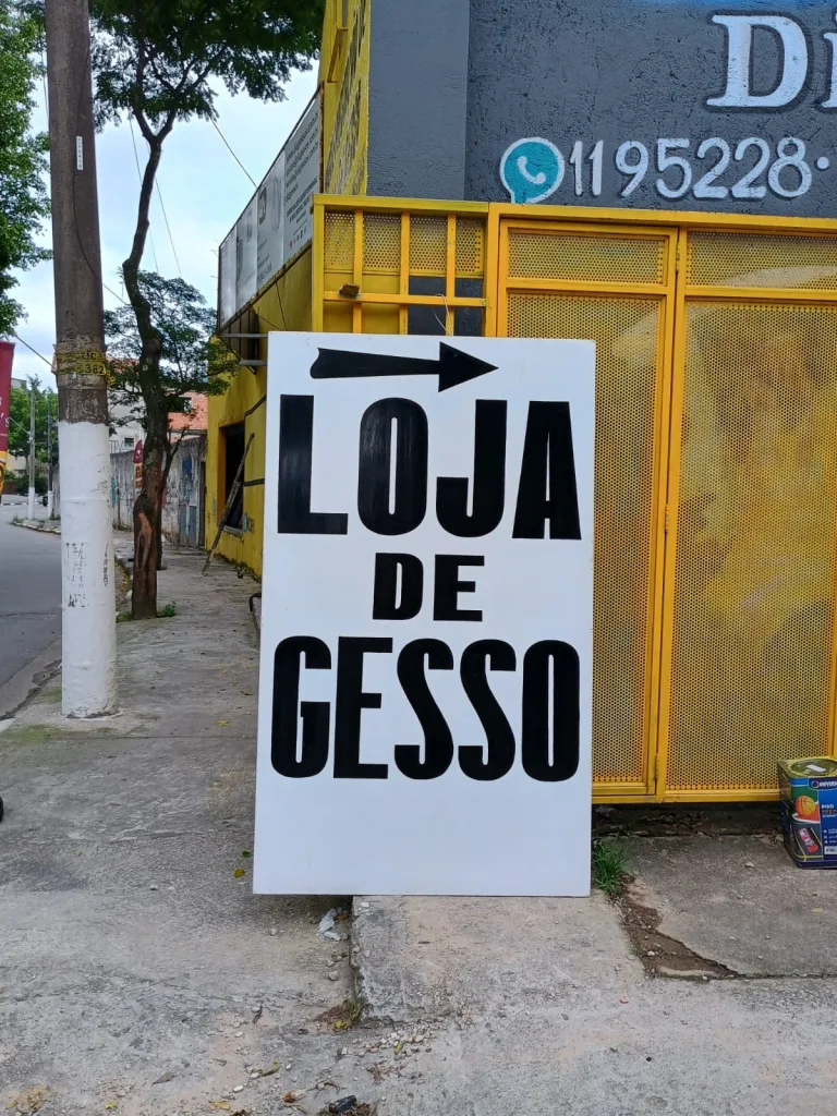 pintura-pvc-loja-de-gesso-aumentar-visibilidade